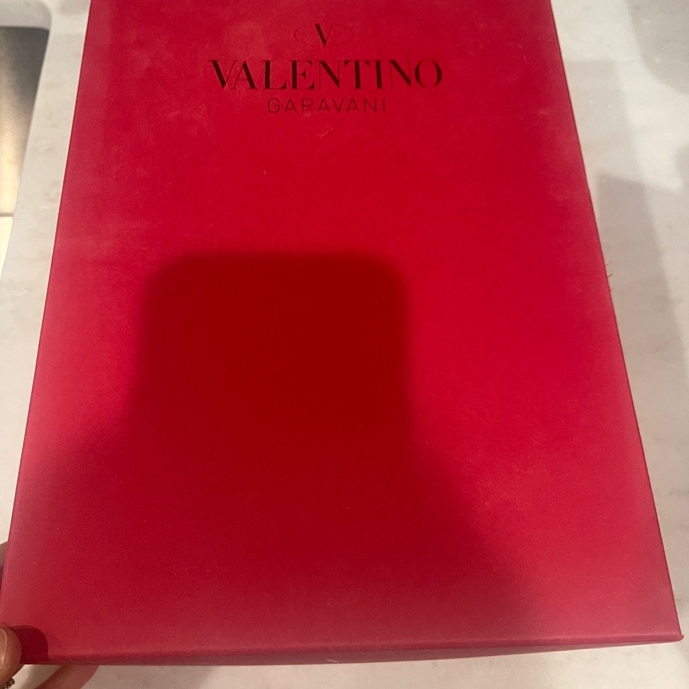 Authentic Valentino Heels 8.5 - Picture 6 of 6